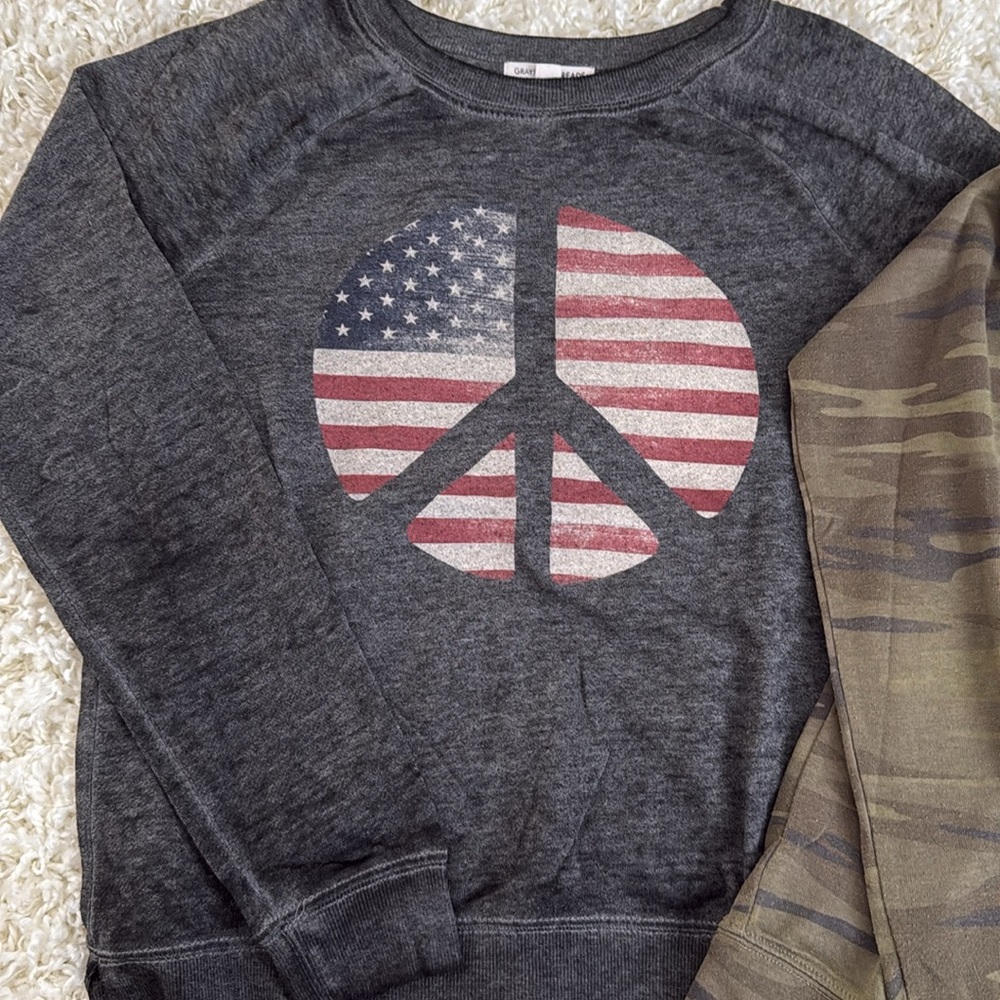 Greyson Threads Sweatshirt - S